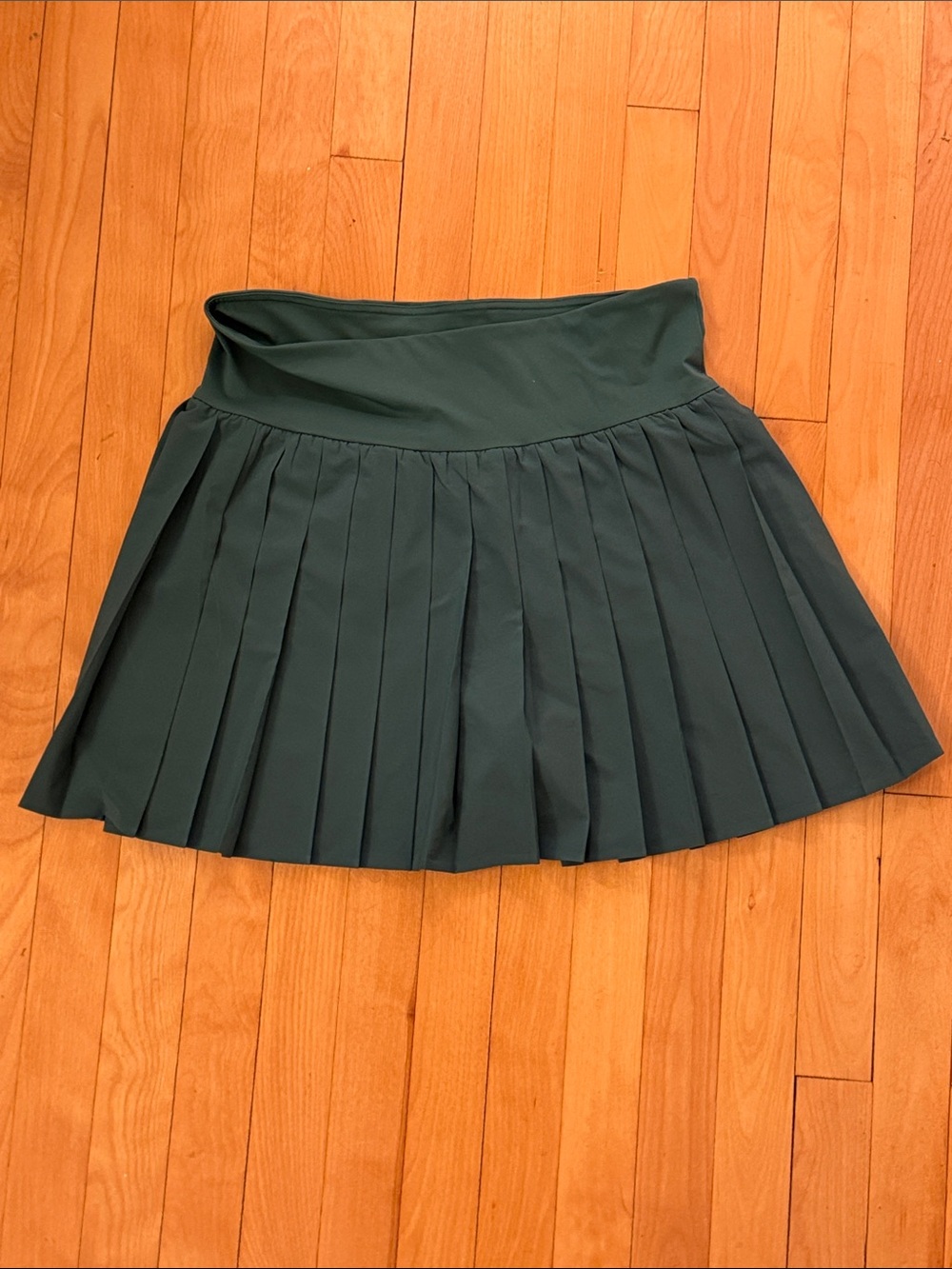 Wilson Pleated Tennis Skirt in Forest Green